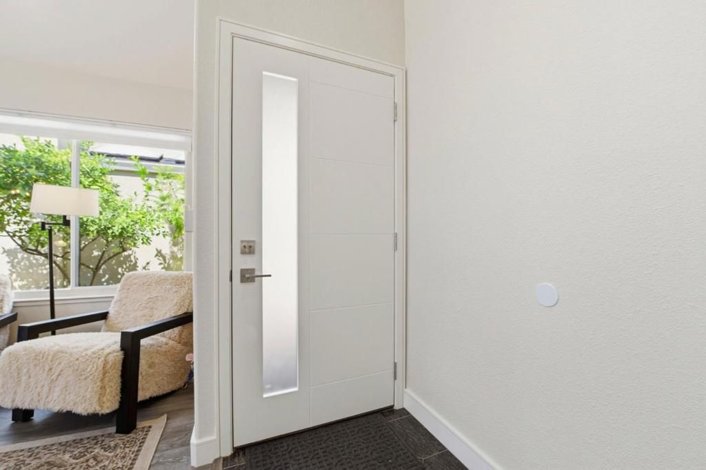 Image 5 of property listing at 2372 Apsis Court, San Jose, CA 95124