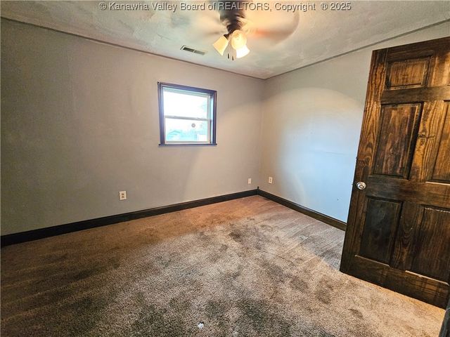 96 Kelly Lane, Gallipolis Ferry, WV 25515