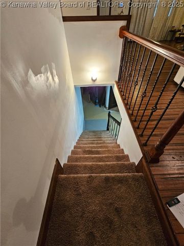 96 Kelly Lane, Gallipolis Ferry, WV 25515