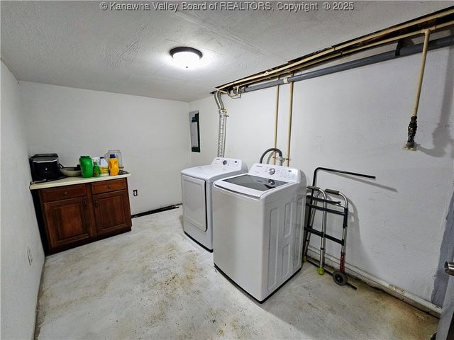 96 Kelly Lane, Gallipolis Ferry, WV 25515