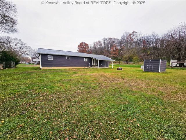 96 Kelly Lane, Gallipolis Ferry, WV 25515