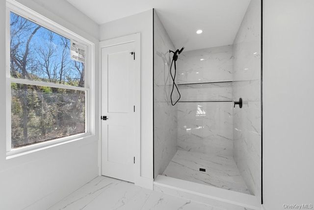 4 lotto court Road, Lake Grove, NY 11755