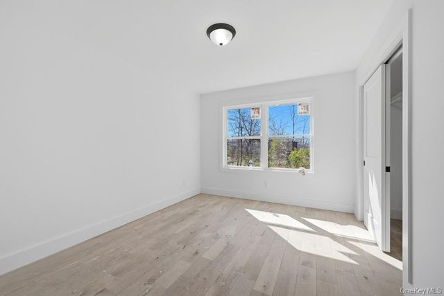 4 lotto court Road, Lake Grove, NY 11755