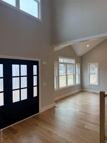 4 lotto court Road, Lake Grove, NY 11755