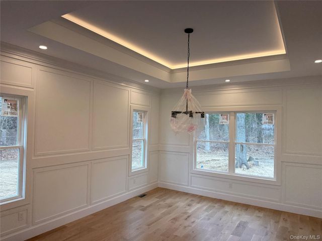 4 lotto court Road, Lake Grove, NY 11755