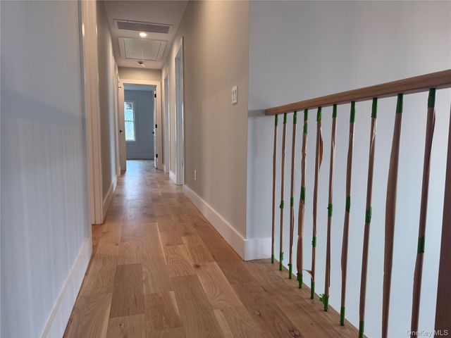 4 lotto court Road, Lake Grove, NY 11755