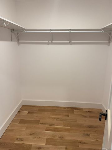 4 lotto court Road, Lake Grove, NY 11755