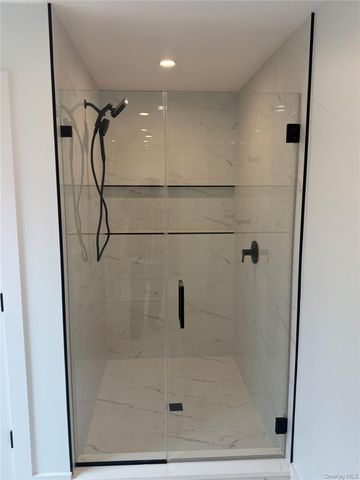 4 lotto court Road, Lake Grove, NY 11755