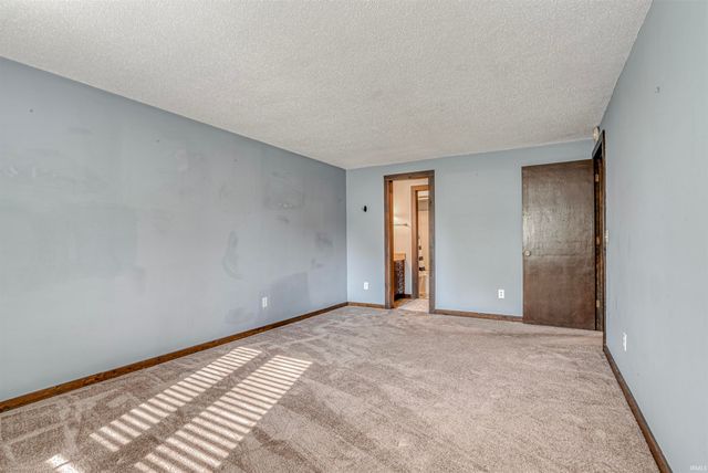 8830 Voyager Drive, Fort Wayne, IN 46804