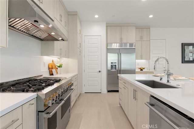 200 Orange Grove, Lake Forest, CA 92630