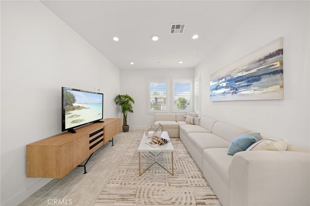 200 Orange Grove, Lake Forest, CA 92630