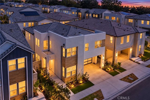 200 Orange Grove, Lake Forest, CA 92630