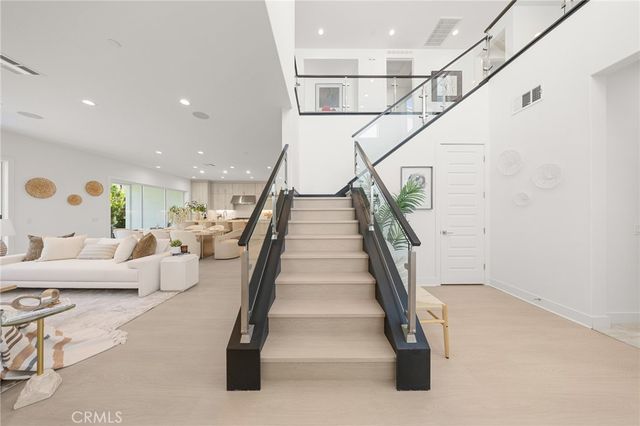 200 Orange Grove, Lake Forest, CA 92630