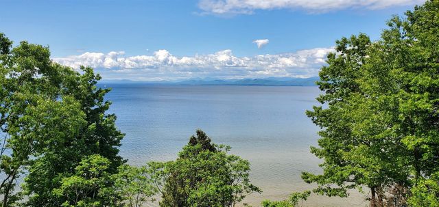 104 Lakewood Parkway, Burlington, VT 05408