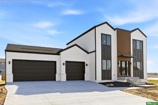 8177 S 185 Street, Omaha, NE 68136