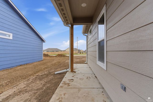 9875 Weeping Willow Drive, Manhattan, KS 66502