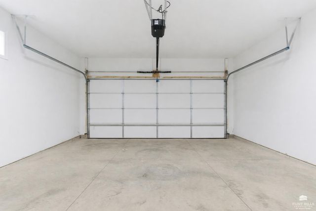 9875 Weeping Willow Drive, Manhattan, KS 66502