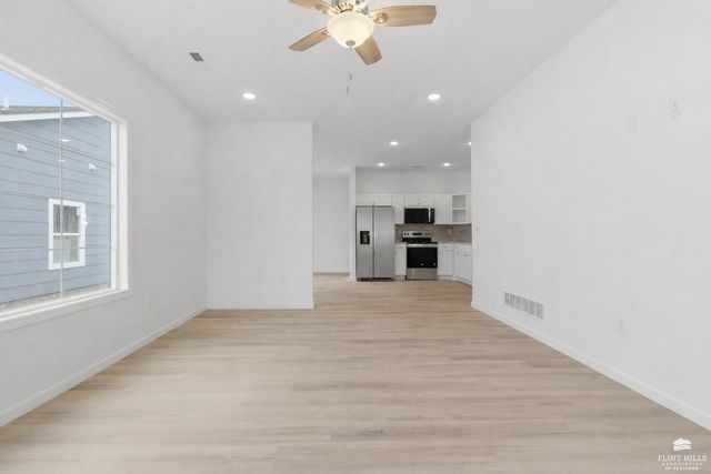 9875 Weeping Willow Drive, Manhattan, KS 66502