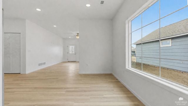 9875 Weeping Willow Drive, Manhattan, KS 66502