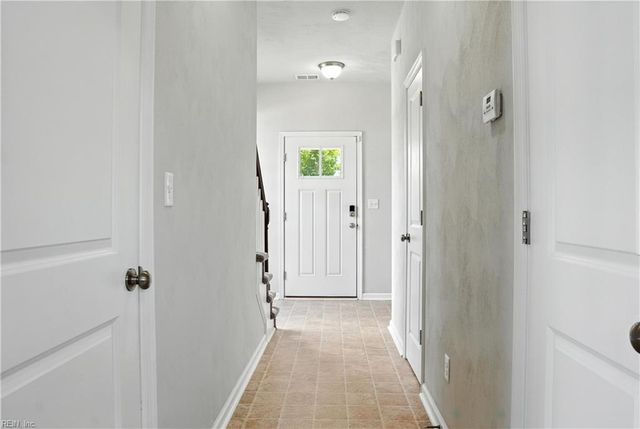 1135 Fairgrounds LN, Suffolk, VA 23434