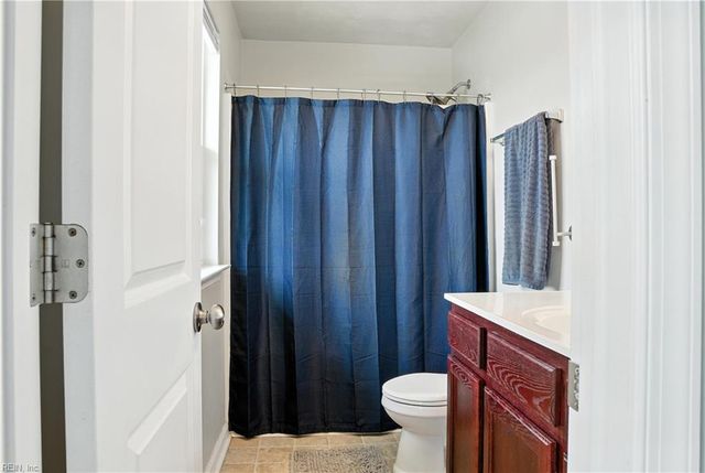 1135 Fairgrounds LN, Suffolk, VA 23434