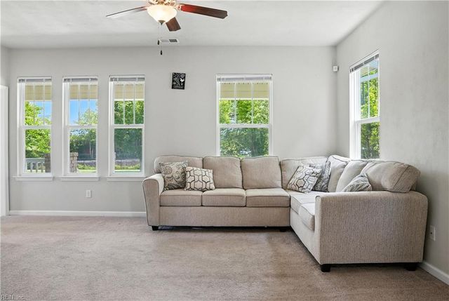 1135 Fairgrounds LN, Suffolk, VA 23434