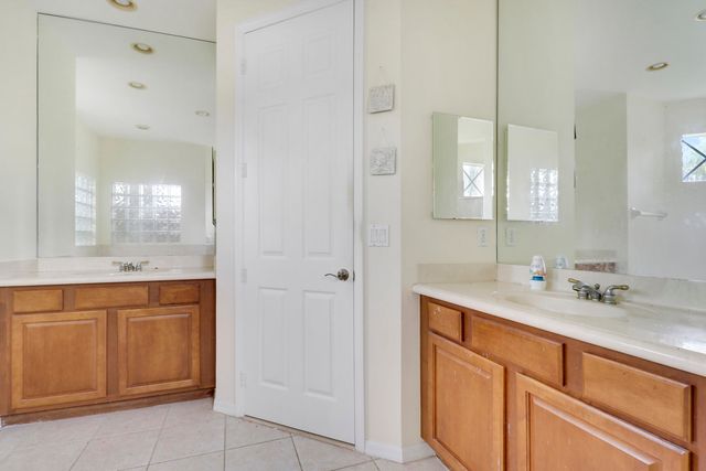 1599 Newhaven Point Lane, West Palm Beach, FL 33411