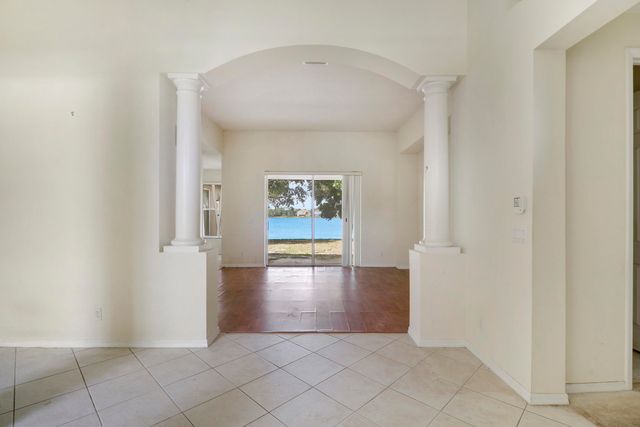 1599 Newhaven Point Lane, West Palm Beach, FL 33411