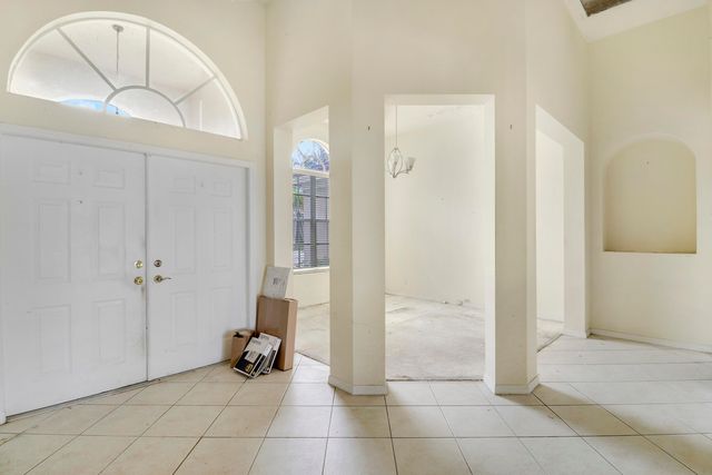 1599 Newhaven Point Lane, West Palm Beach, FL 33411