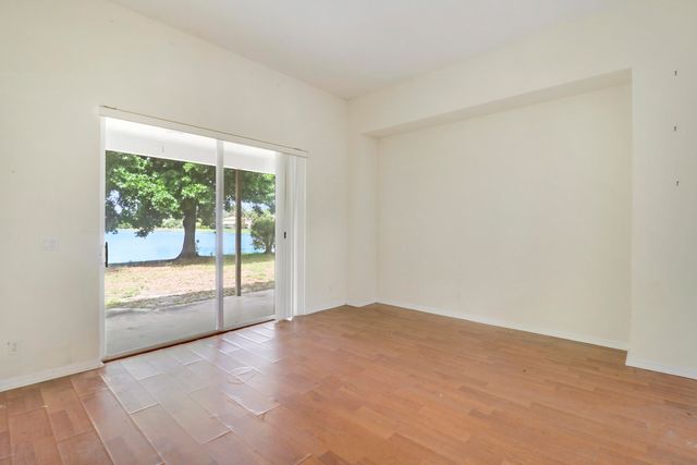 1599 Newhaven Point Lane, West Palm Beach, FL 33411