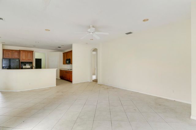 1599 Newhaven Point Lane, West Palm Beach, FL 33411