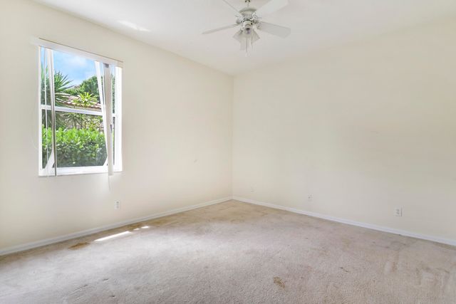 1599 Newhaven Point Lane, West Palm Beach, FL 33411