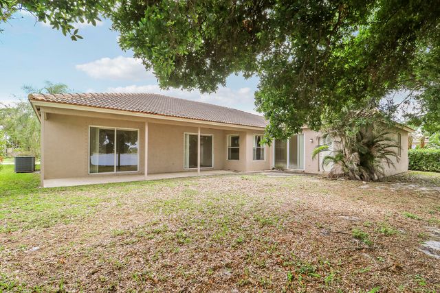 1599 Newhaven Point Lane, West Palm Beach, FL 33411