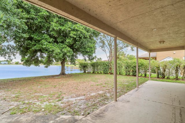 1599 Newhaven Point Lane, West Palm Beach, FL 33411