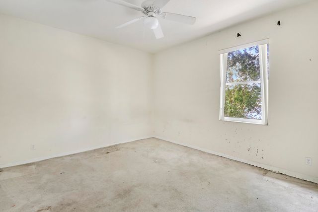 1599 Newhaven Point Lane, West Palm Beach, FL 33411