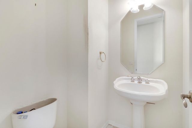 1599 Newhaven Point Lane, West Palm Beach, FL 33411