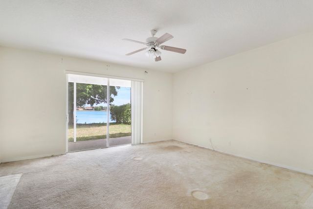 1599 Newhaven Point Lane, West Palm Beach, FL 33411