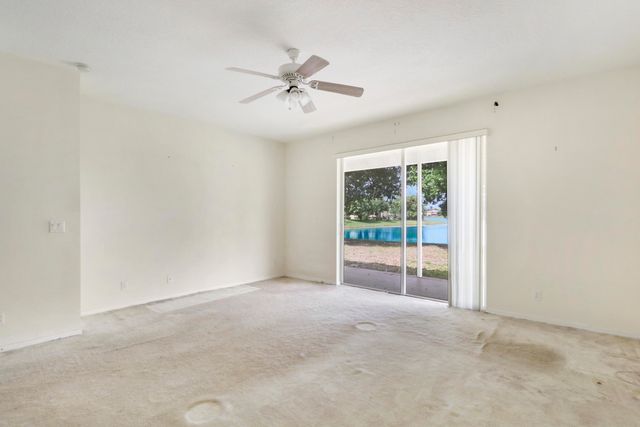 1599 Newhaven Point Lane, West Palm Beach, FL 33411