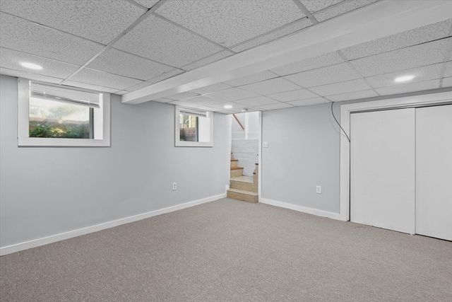 81 5th Ave, Lowell, MA 01854
