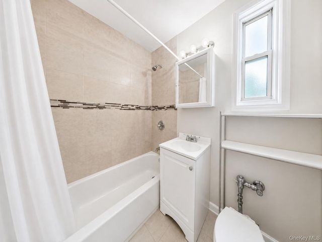 11 Bronx River Road 1M, Yonkers, NY 10704