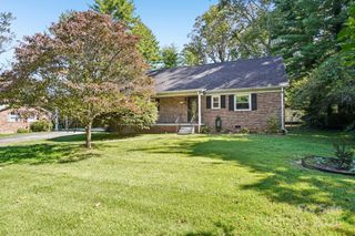 710 Heatherwood Drive, Hendersonville, NC 28792