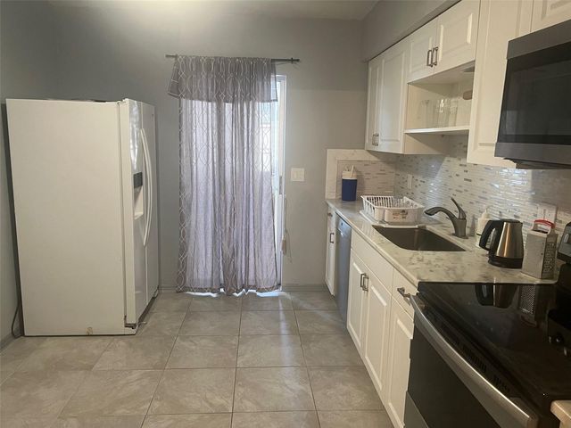 5155 9TH AVENUE N 302, St Petersburg, FL 33710