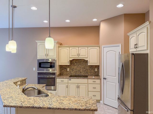 2521 Timberstone Dr, Elkhart, IN 46514