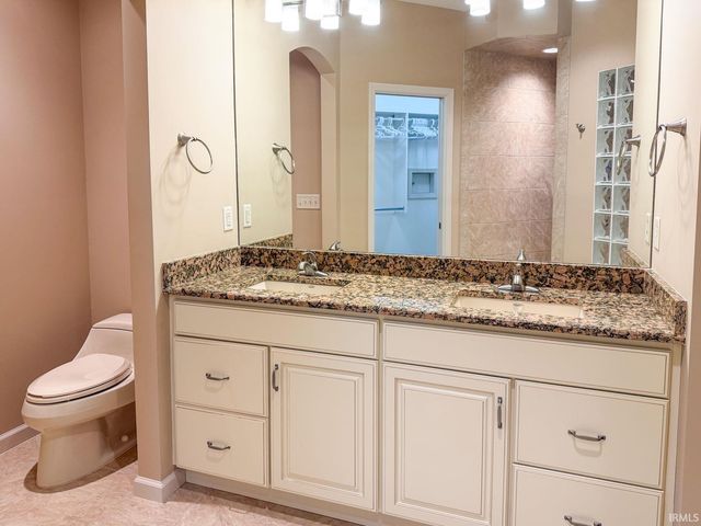 2521 Timberstone Dr, Elkhart, IN 46514