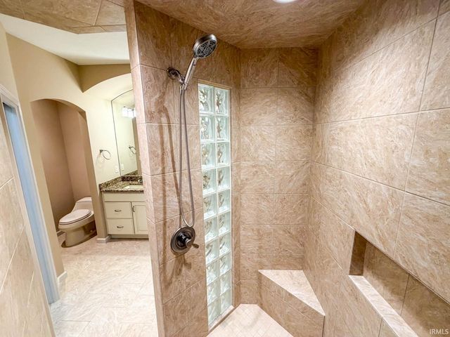 2521 Timberstone Dr, Elkhart, IN 46514