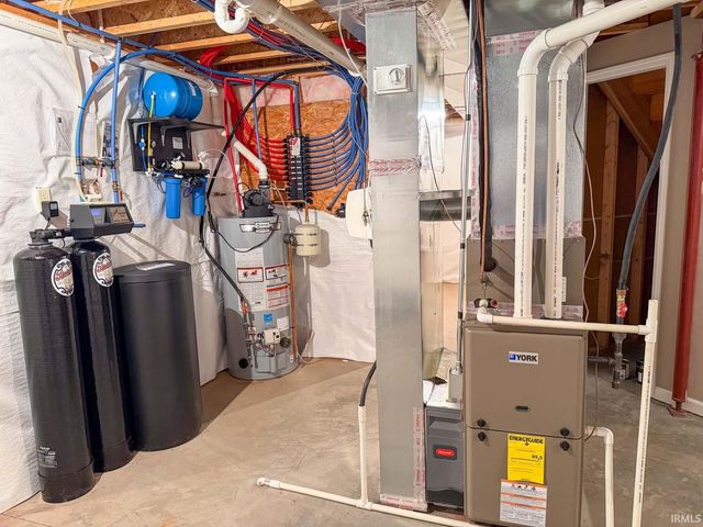 2521 Timberstone Dr, Elkhart, IN 46514