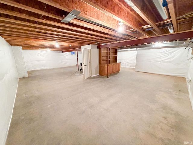 2521 Timberstone Dr, Elkhart, IN 46514