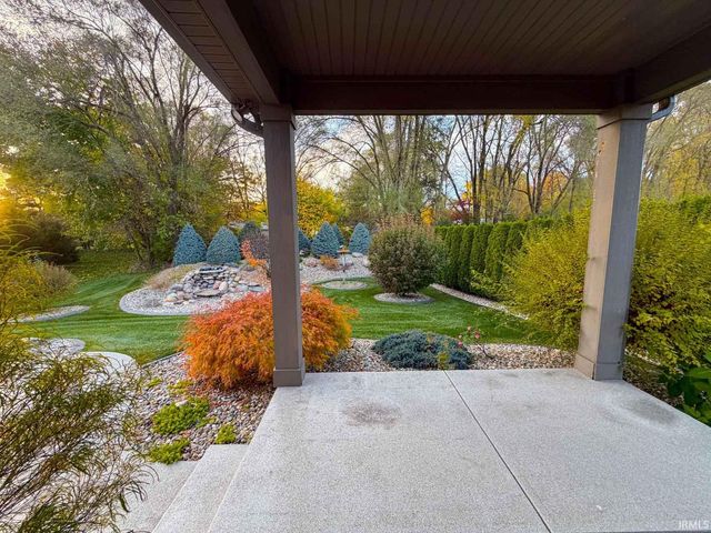 2521 Timberstone Dr, Elkhart, IN 46514