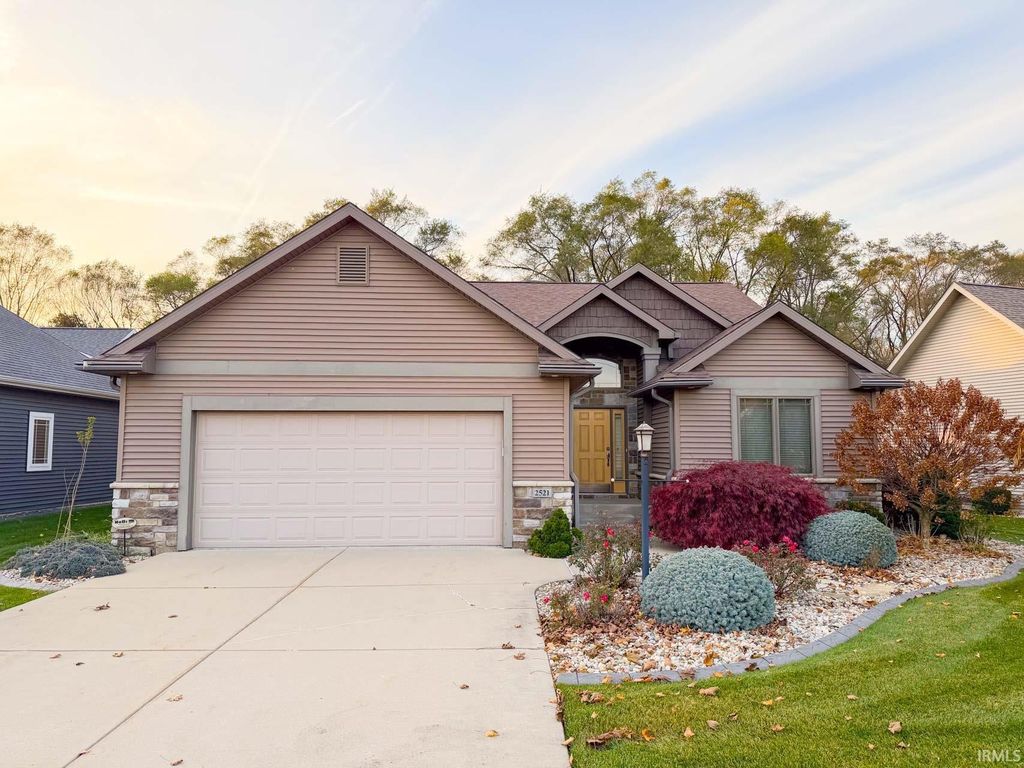 2521 Timberstone Dr, Elkhart, IN 46514