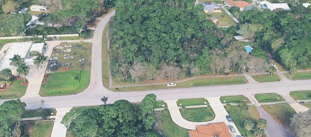 308 E Midway Road, Fort Pierce, FL 34982